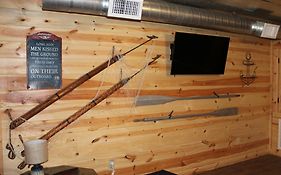Samantha'S Timber Inn